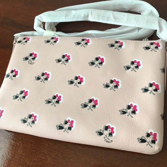 New  Coach large Cross body Bag - Picture 2 of 4